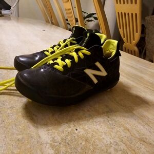 New Balance Lindor Pro Boys baseball cleats